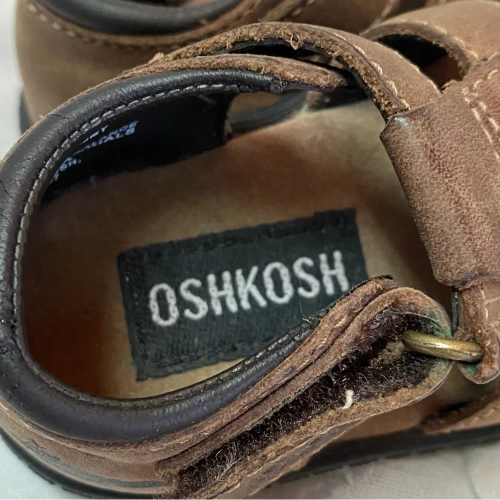OshKosh‎ Shoes Boys Size 3M Sandal’s Brown Velcro